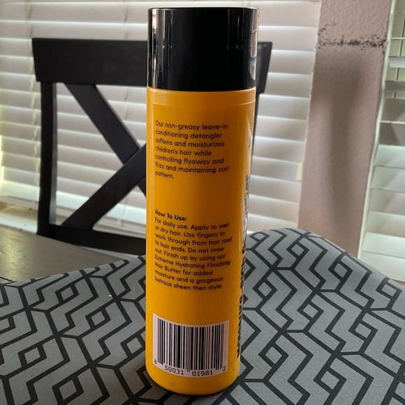 Sunny Isle Kids Care Moisture-Rich Leave-In Detangler 8oz (3/$30) - Picture 3 of 5